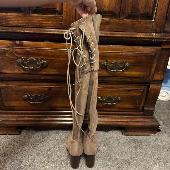 Women’s Knee High Boots - Picture 2 of 4